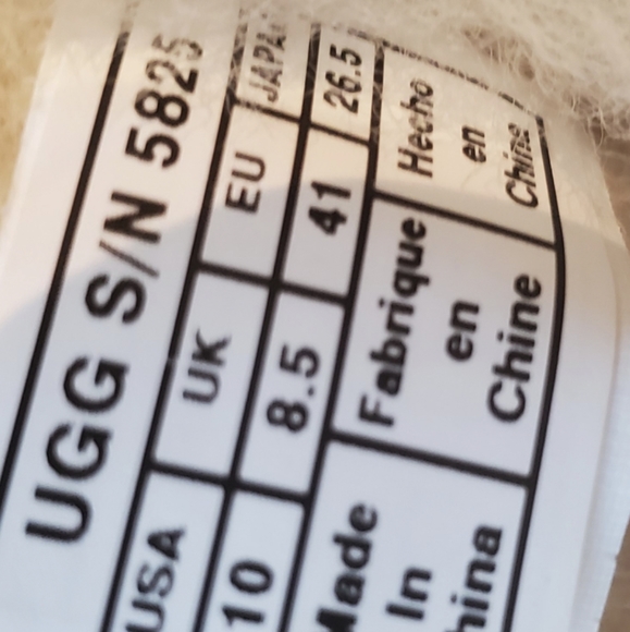 UGG - Picture 8 of 8